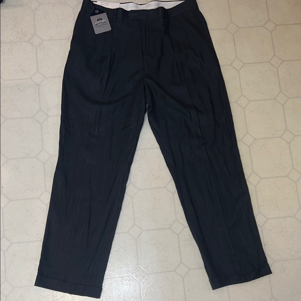 Stafford Executive W38xL32 Charcoal Dress Pants with Cuffed Bottoms